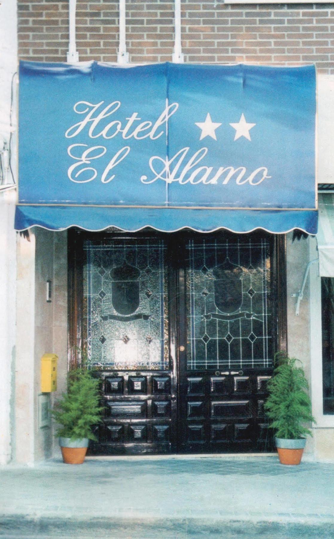 Hotel Restaurante El Álamo 外观 照片